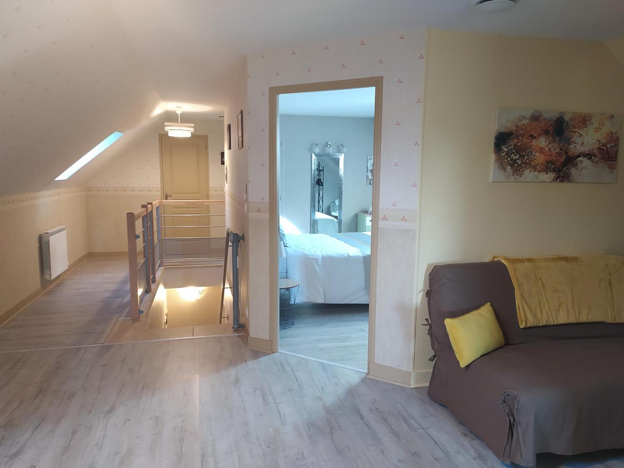 Des Roux Et Des Pious Suite De 35 A 60 M2 Et 3 Chambres Pour Groupe De 2 A 6 Personnes Civray-de-Touraine Ngoại thất bức ảnh