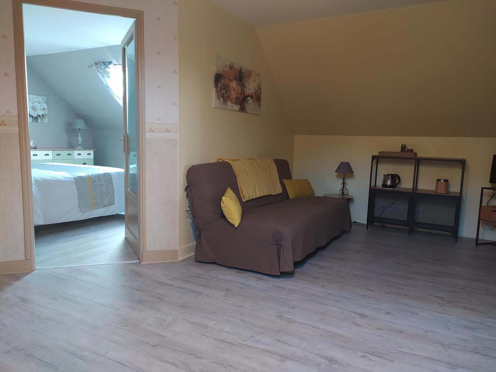 Des Roux Et Des Pious Suite De 35 A 60 M2 Et 3 Chambres Pour Groupe De 2 A 6 Personnes Civray-de-Touraine Ngoại thất bức ảnh