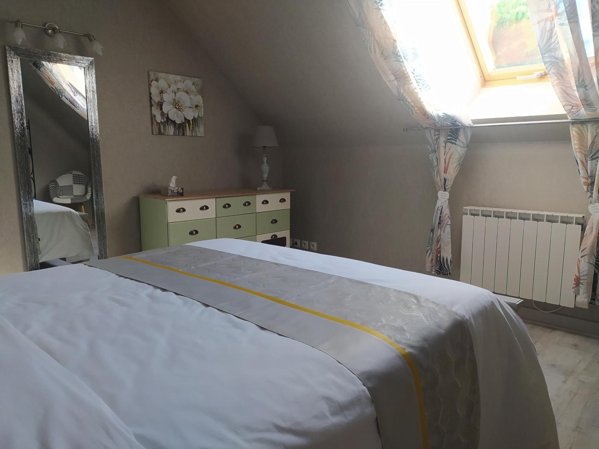 Des Roux Et Des Pious Suite De 35 A 60 M2 Et 3 Chambres Pour Groupe De 2 A 6 Personnes Civray-de-Touraine Ngoại thất bức ảnh
