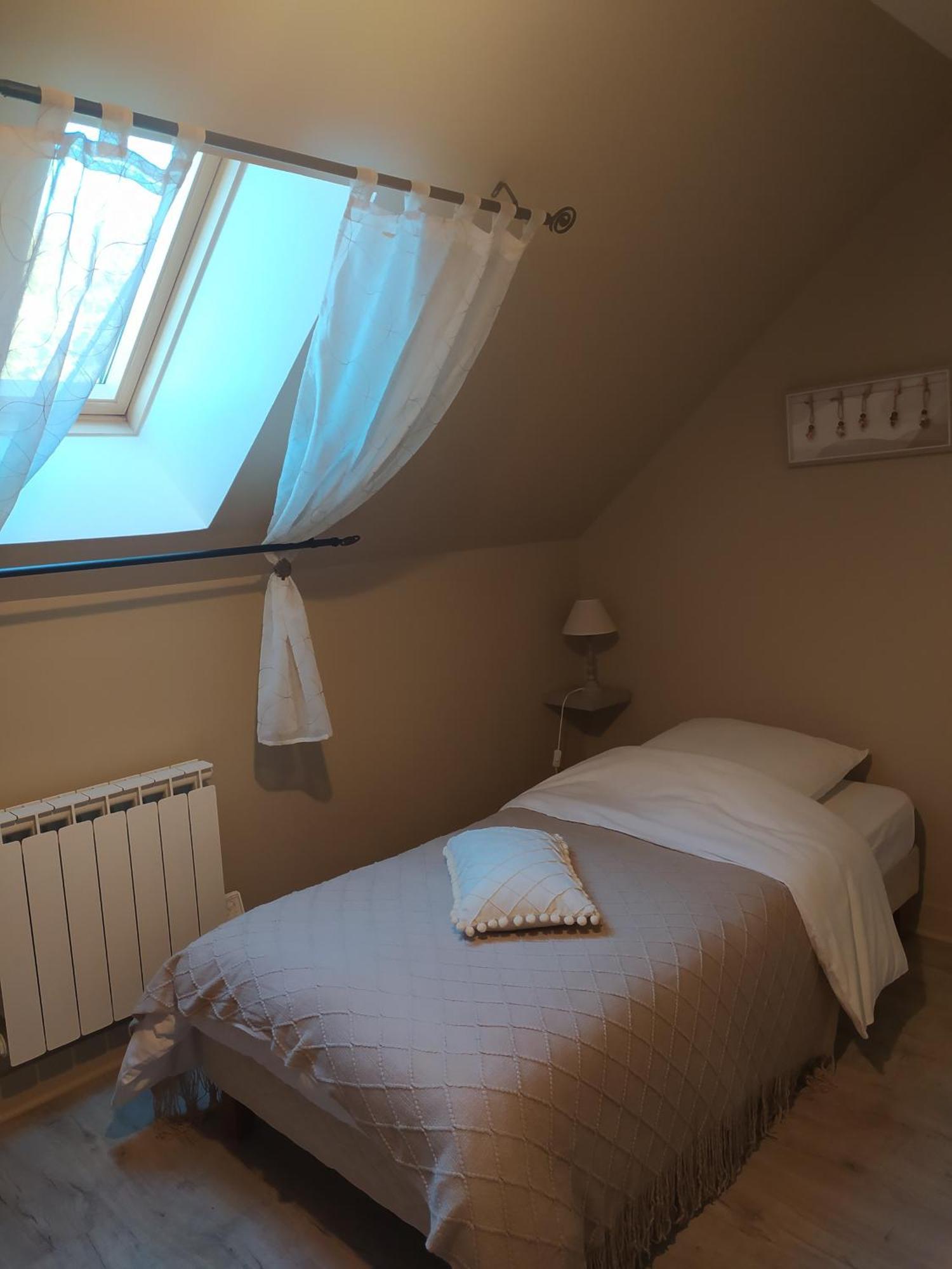 Des Roux Et Des Pious Suite De 35 A 60 M2 Et 3 Chambres Pour Groupe De 2 A 6 Personnes Civray-de-Touraine Ngoại thất bức ảnh