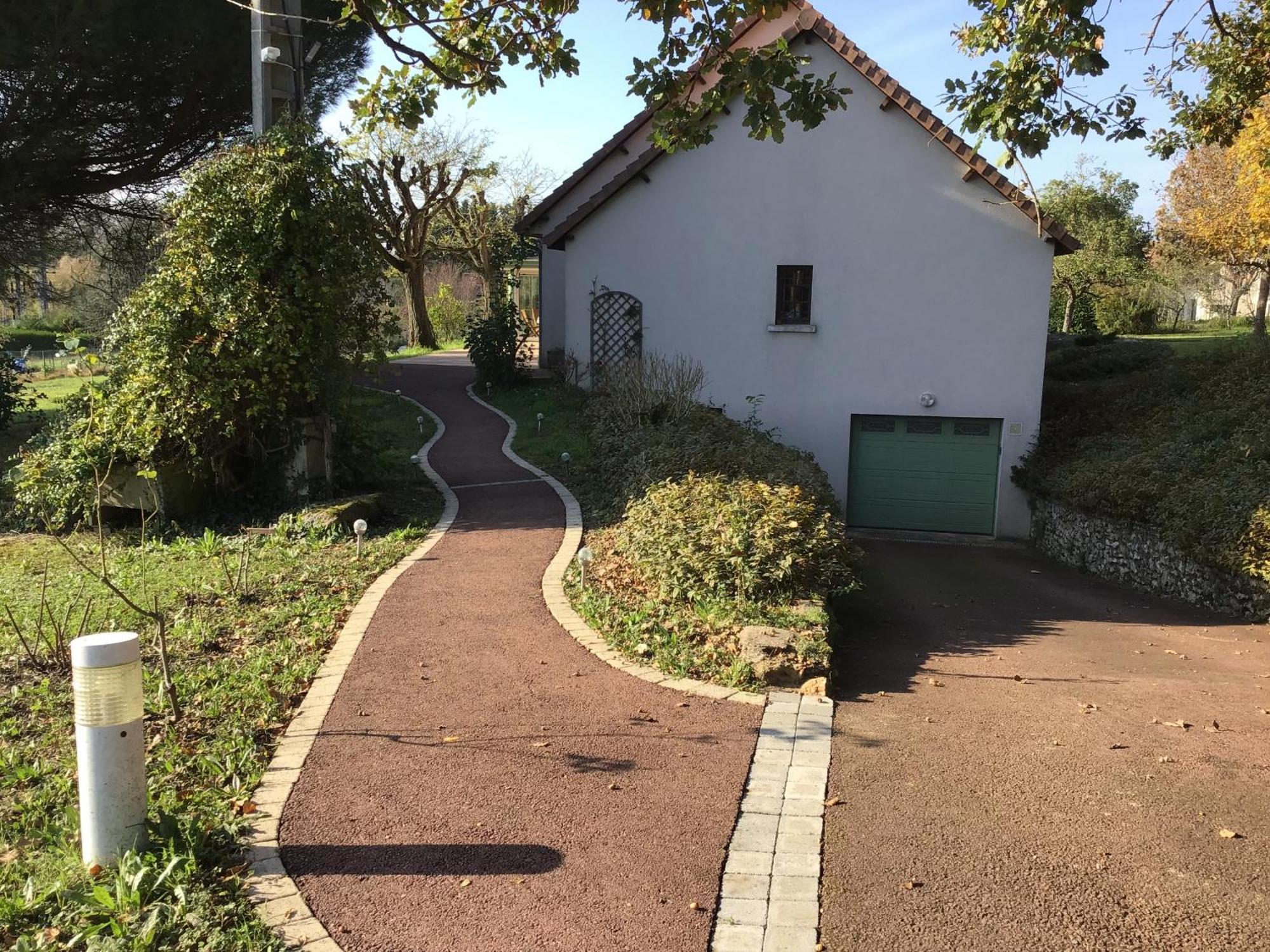 Des Roux Et Des Pious Suite De 35 A 60 M2 Et 3 Chambres Pour Groupe De 2 A 6 Personnes Civray-de-Touraine Ngoại thất bức ảnh